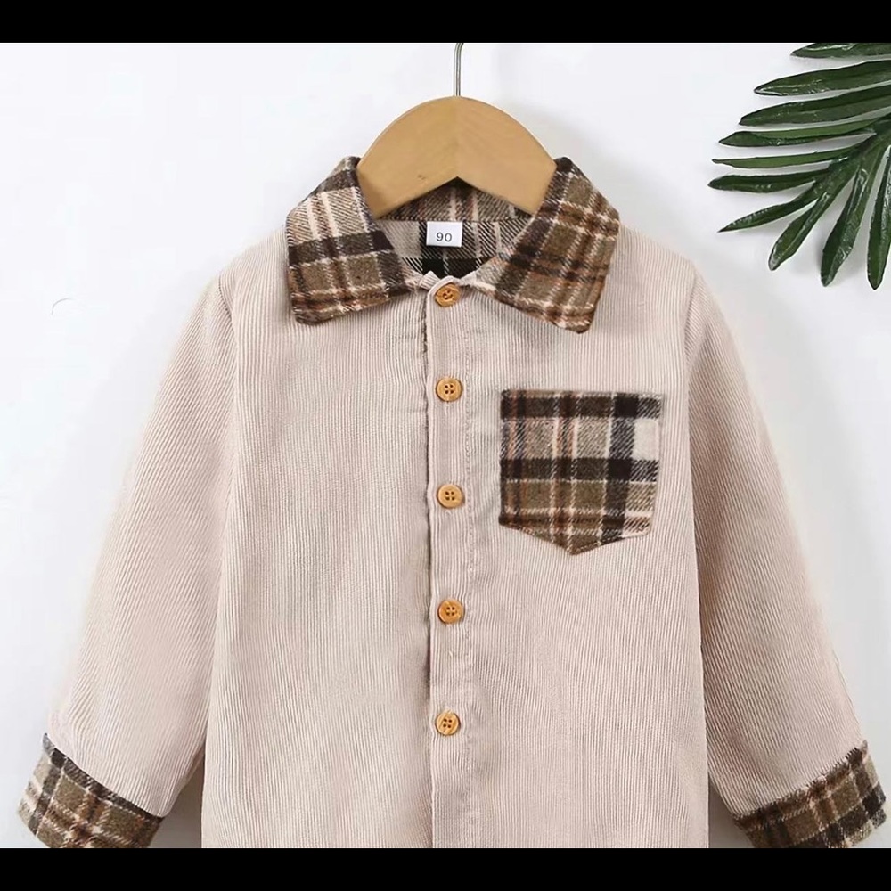 Boys pocket plaid button down shirt